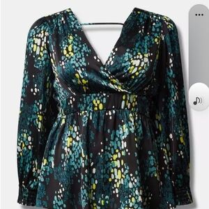 Torrid Like New Women's Black and Green Patterned Top